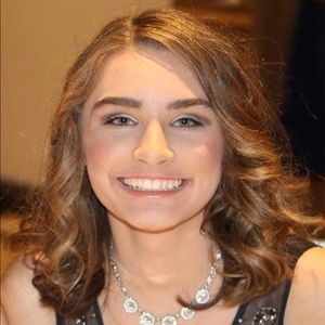 Meet your Posher, Lauren